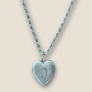 Vintage Heart Locket Necklace With "B" Engraving & 30-Inch Rope Chain Silver-Ton